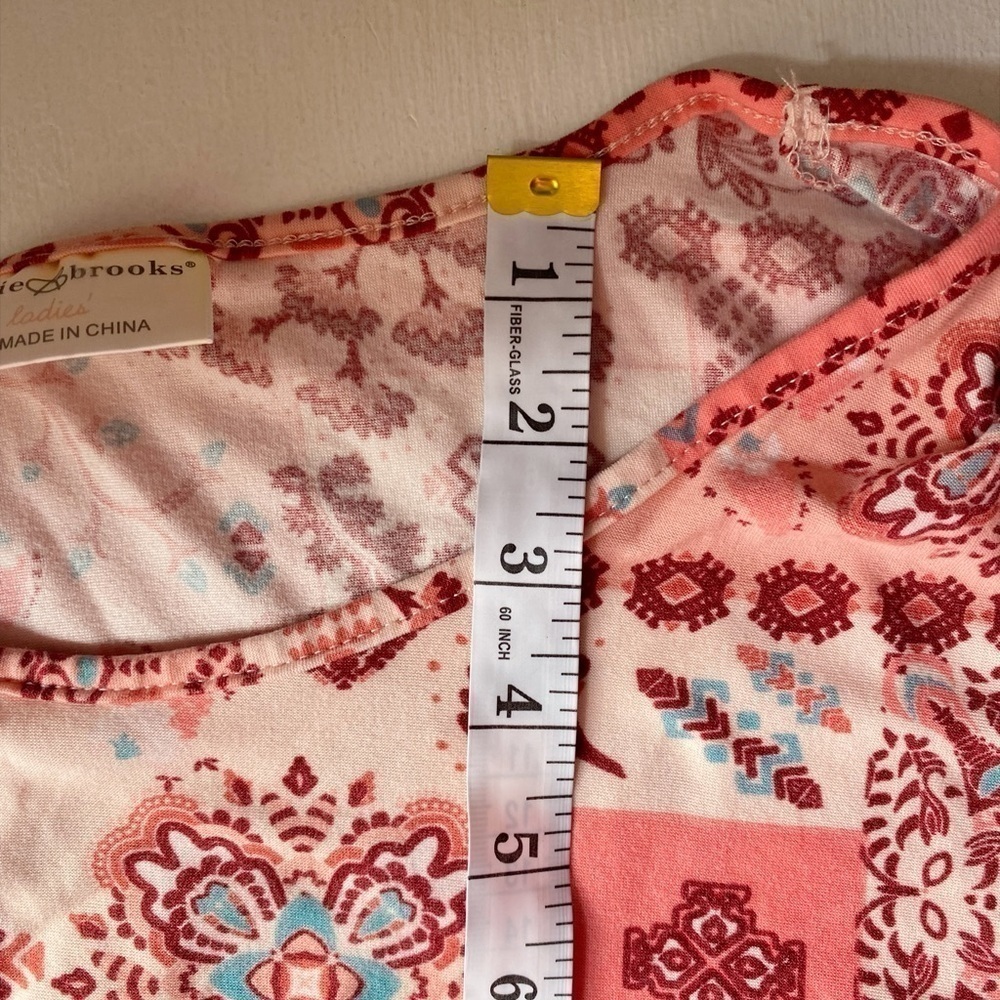Bobbie Brooks Pink Paisely High Low Blouse - Picture 7 of 8